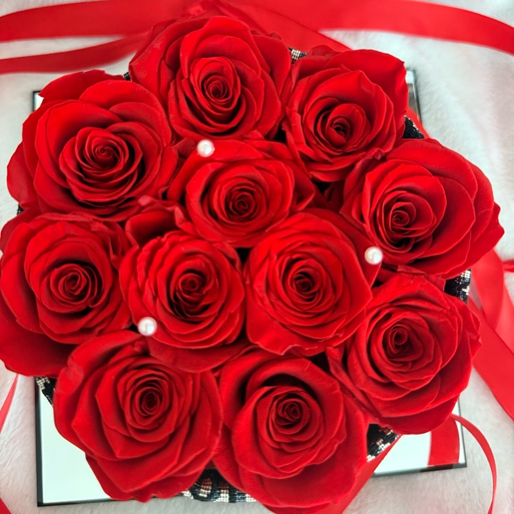 Real Preserved Roses 🌹 - Picture 3 of 6
